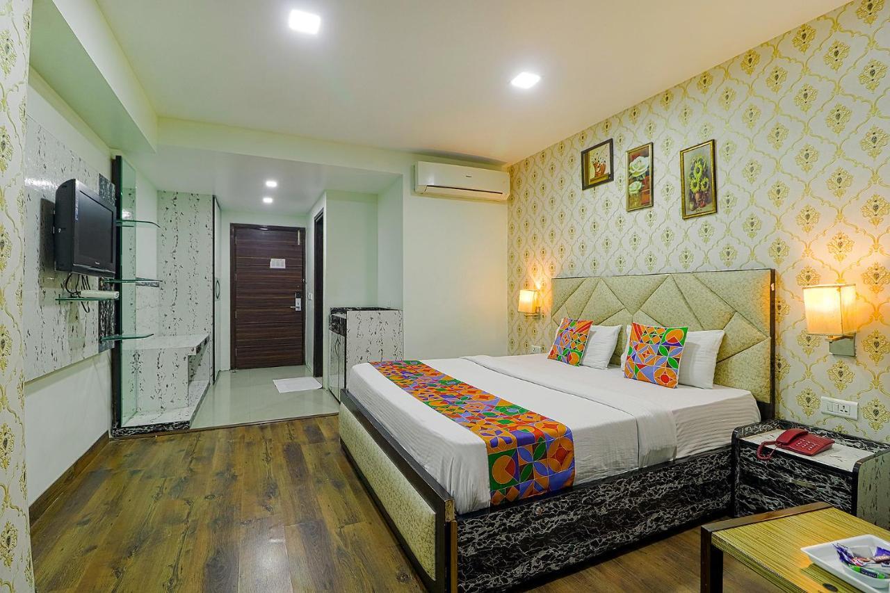Fabhotel Prime Z Grand ลูดิฮานา ภายนอก รูปภาพ