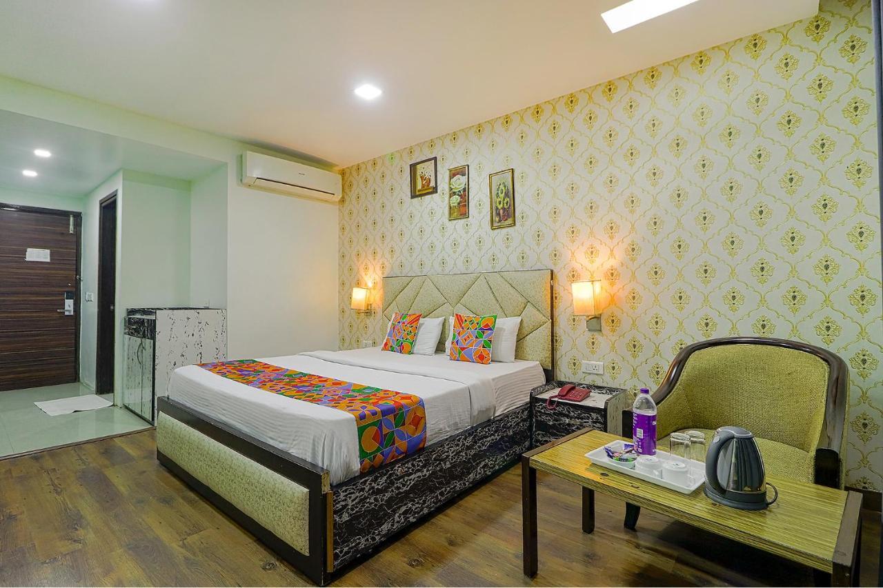 Fabhotel Prime Z Grand ลูดิฮานา ภายนอก รูปภาพ