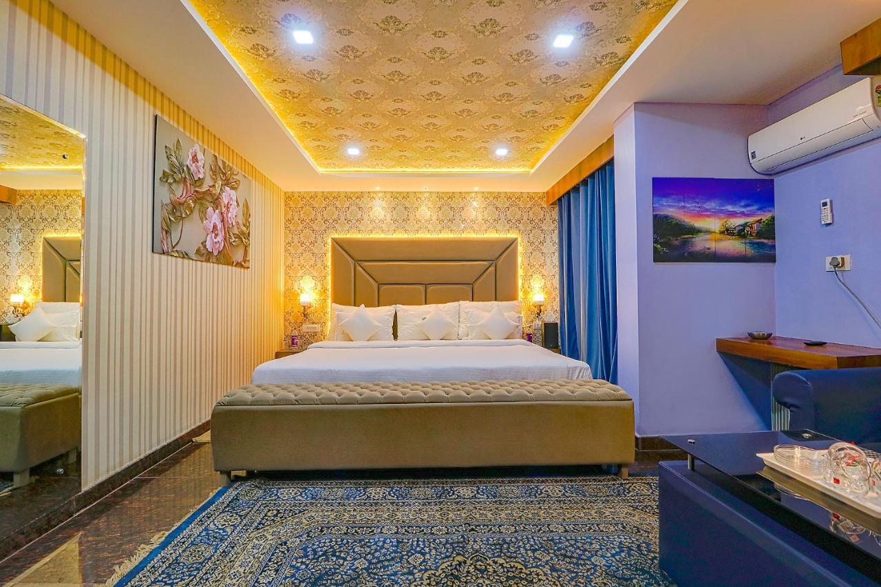 Fabhotel Prime Z Grand ลูดิฮานา ภายนอก รูปภาพ