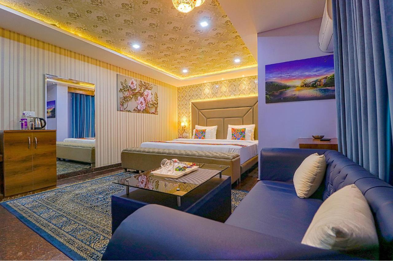 Fabhotel Prime Z Grand ลูดิฮานา ภายนอก รูปภาพ