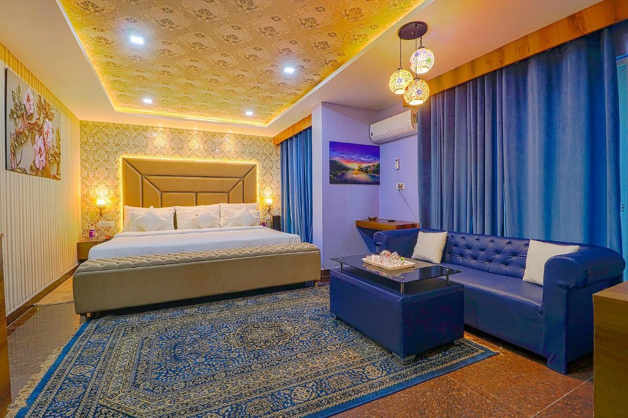 Fabhotel Prime Z Grand ลูดิฮานา ภายนอก รูปภาพ
