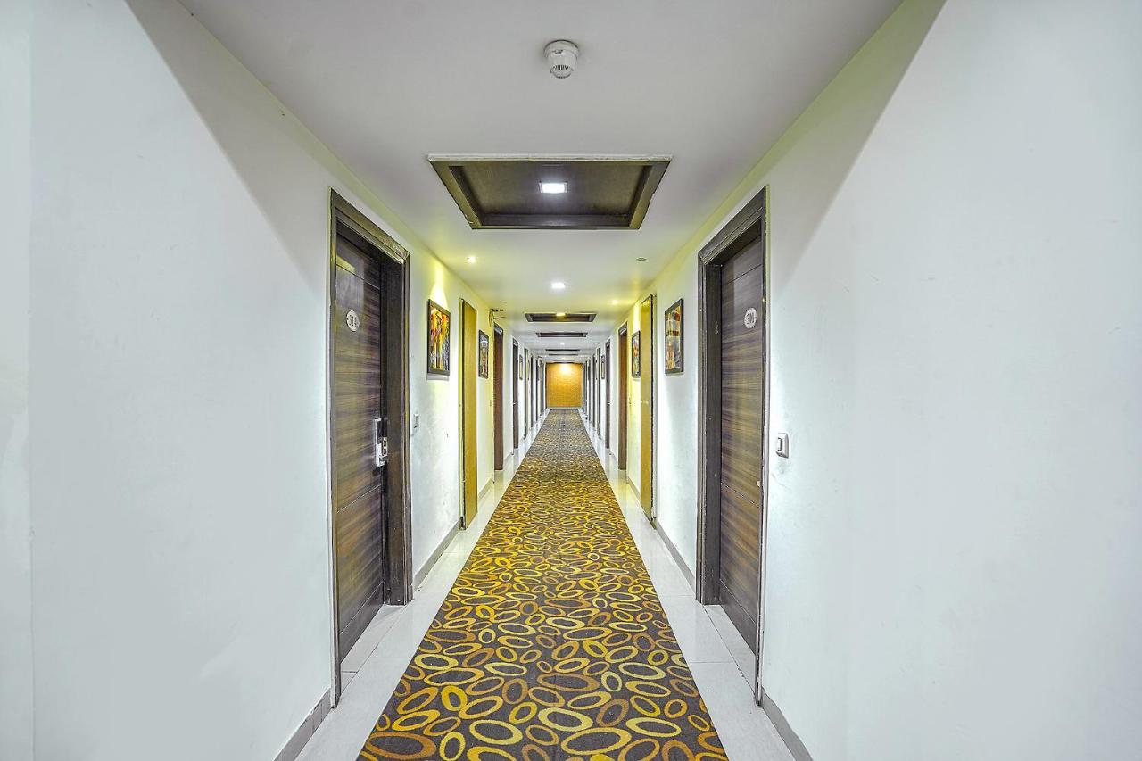 Fabhotel Prime Z Grand ลูดิฮานา ภายนอก รูปภาพ